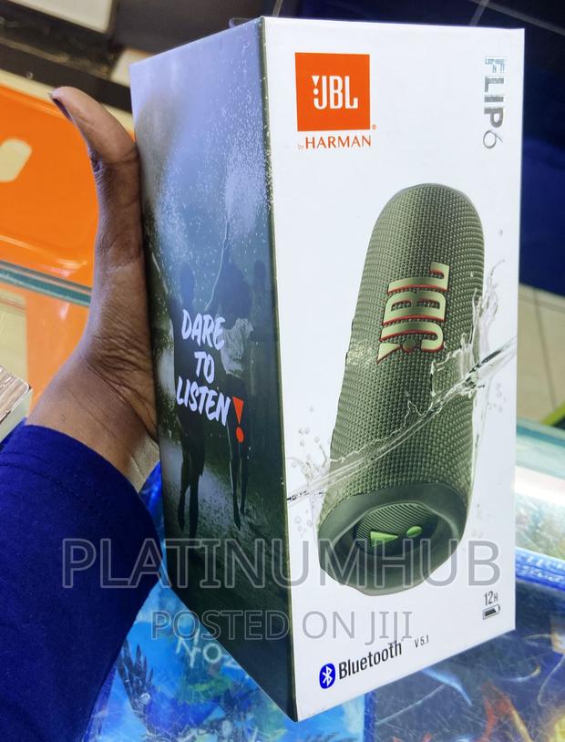 Jungle Green Flip 6 Speaker - main view