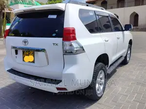 Toyota Land Cruiser Prado 2.7 i 2011 Pearl