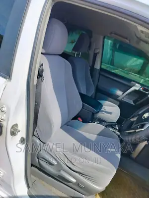 Toyota Land Cruiser Prado 2.7 i 2011 Pearl