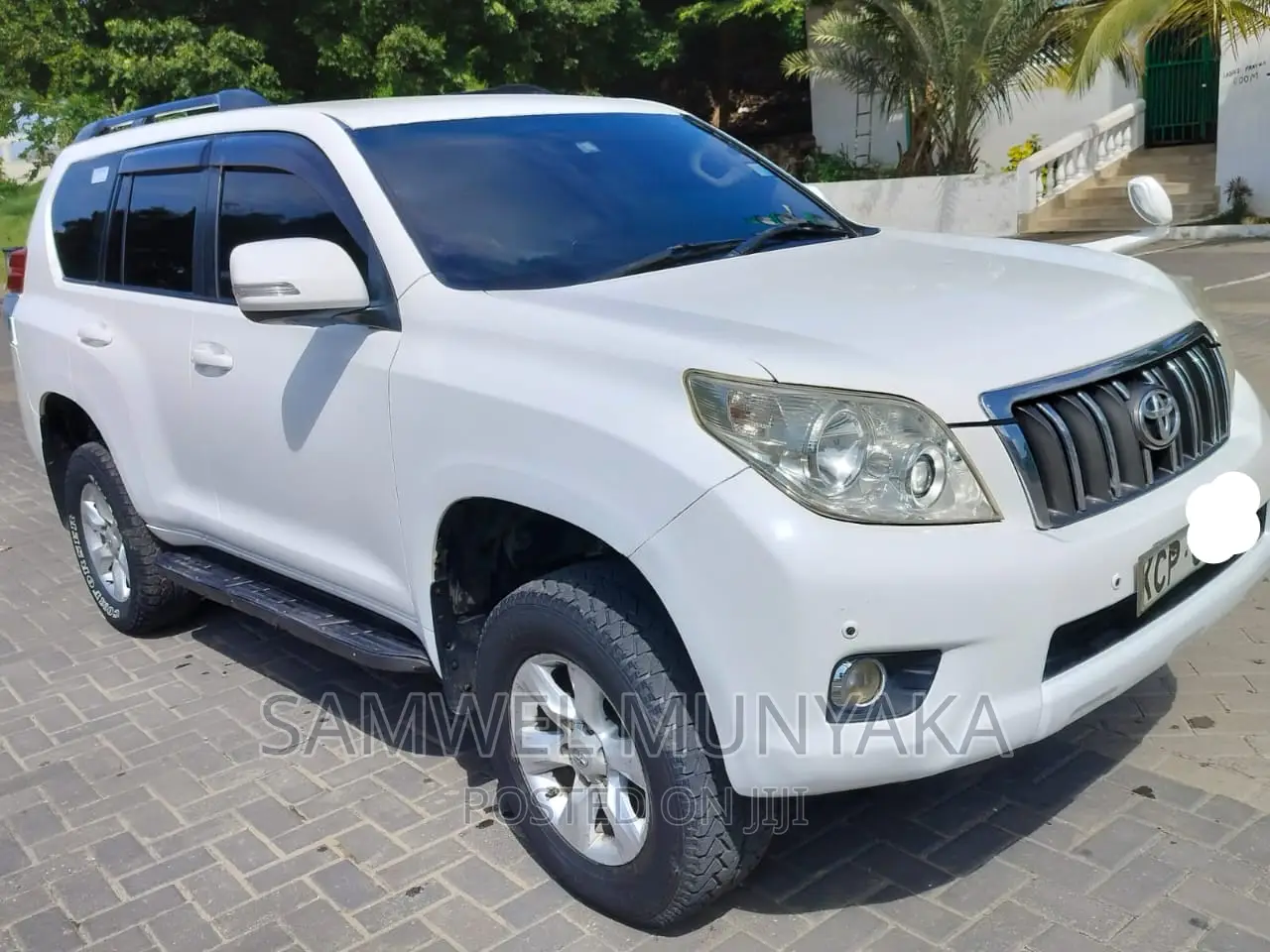Toyota Land Cruiser Prado 2.7 i 2011 Pearl