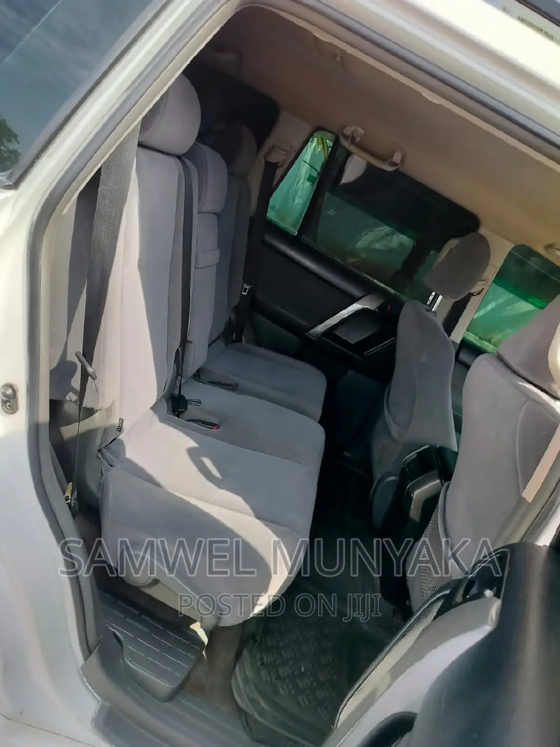 Toyota Land Cruiser Prado 2.7 i 2011 Pearl