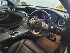 Mercedes-Benz C200 2018 White