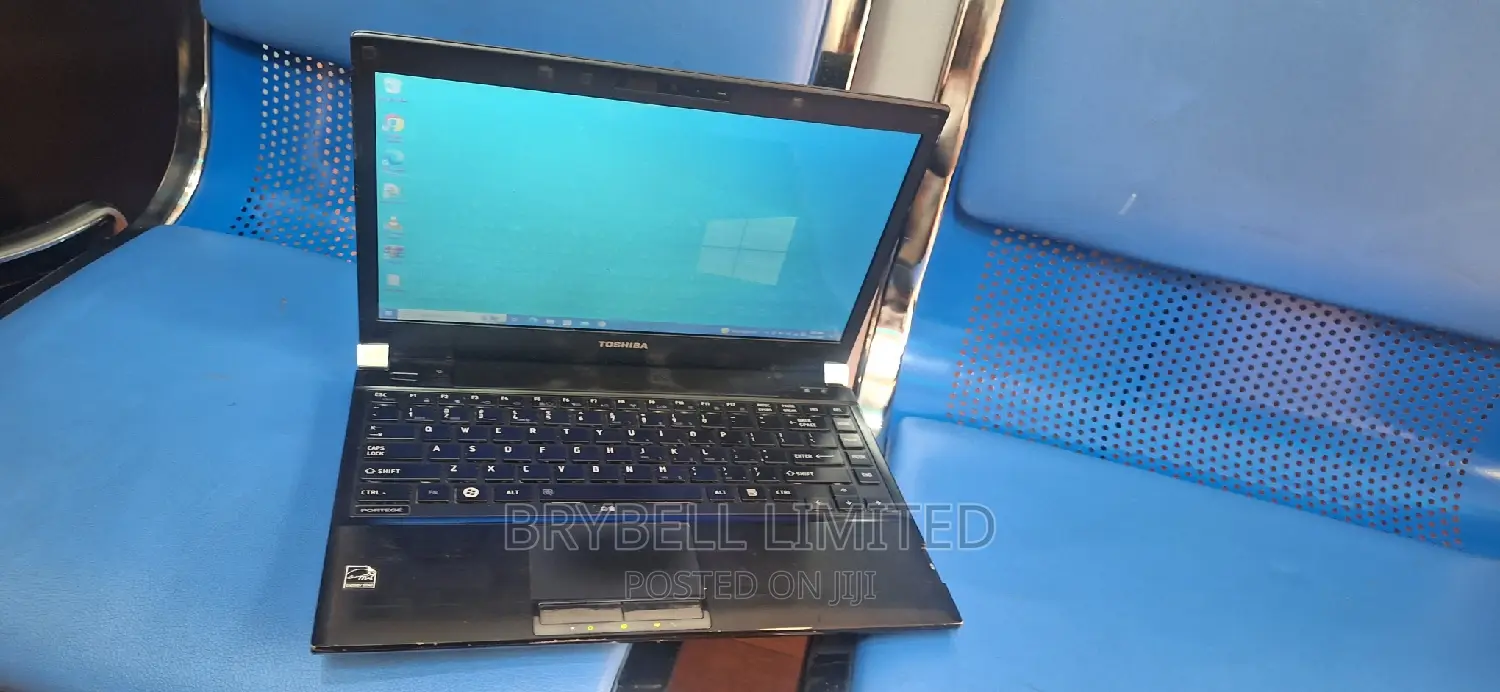 Laptop Toshiba Portege A30 4GB Intel Core I5 HDD 500GB