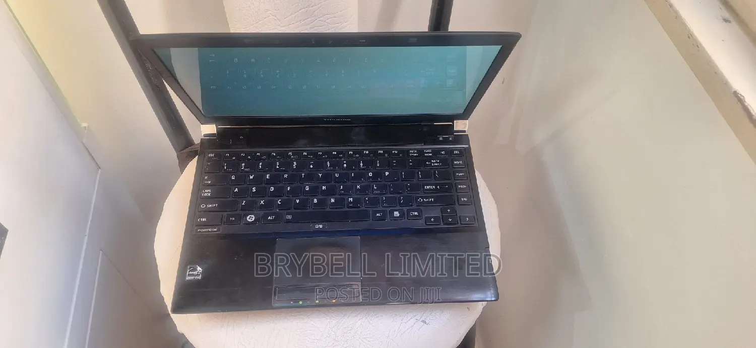 Laptop Toshiba Portege A30 4GB Intel Core I5 HDD 500GB