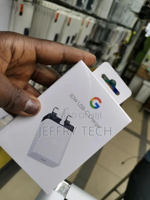 Google Pixel 30W USB-C Charger Adapter - thumbnail 3