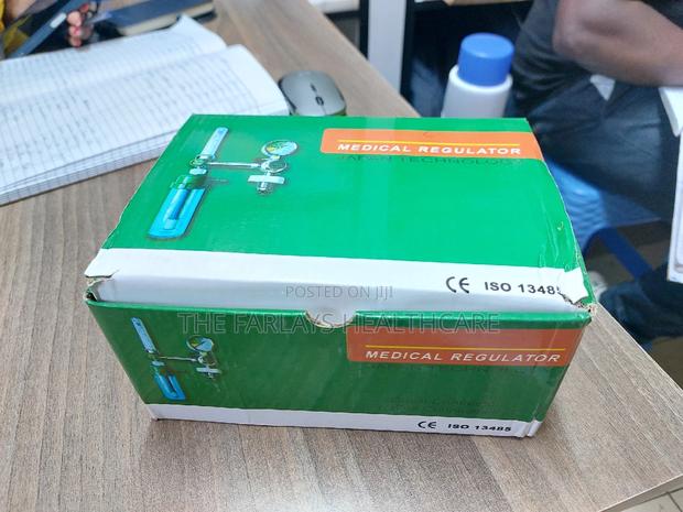 Medical Oxygen Regulator Set for Cylinder - main view