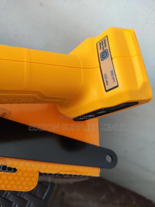 Ingco Cordless Angle Grinder Lithium-Ion Angle Grinder - thumbnail 4