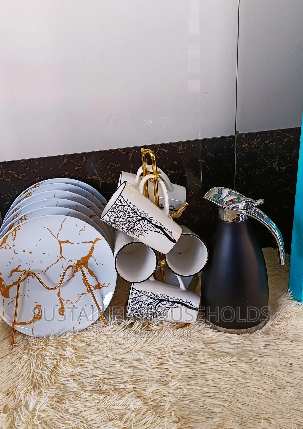 13 PCS Dinner Sets
6 Plates
6 Cups
1 Flask