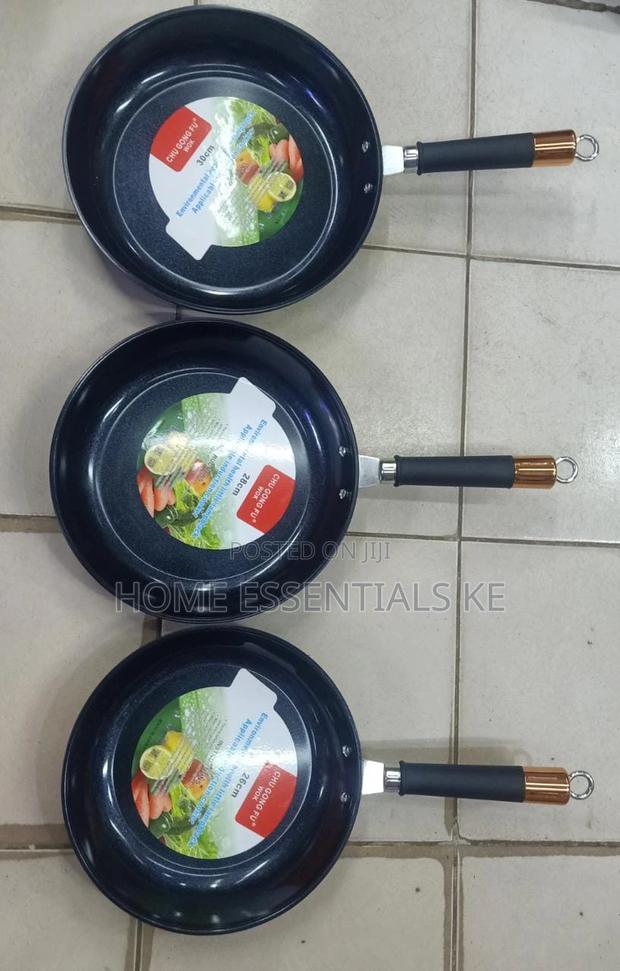 Heavy-Duty Black Granite Frying Pan 26cm,28cm,30cm