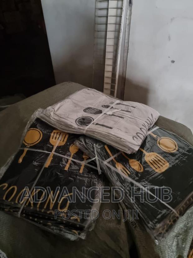 Fancy Waterproof Kitchen Aprons - thumbnail 3