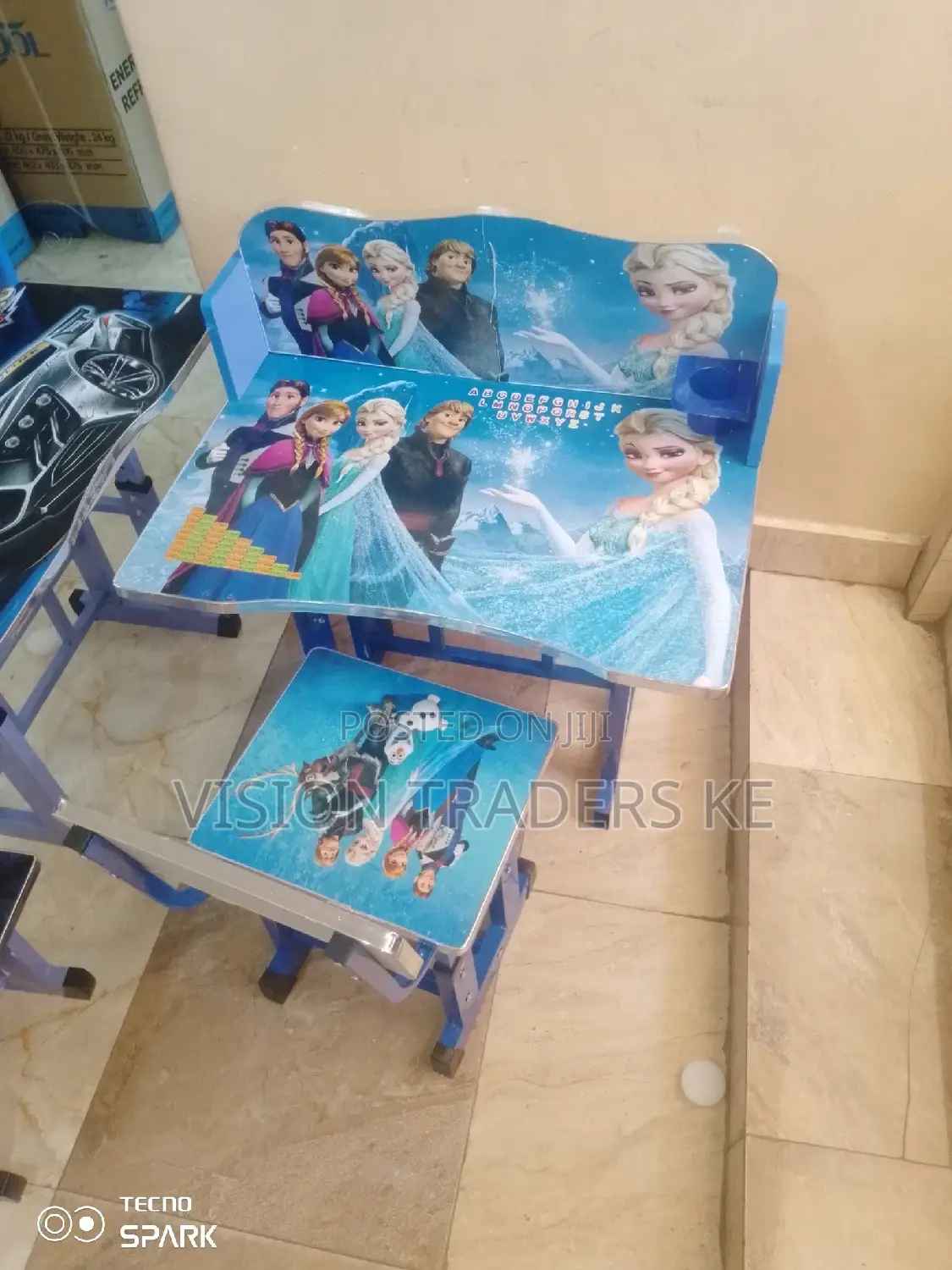 Excellent Quality Study Desk for Kids.