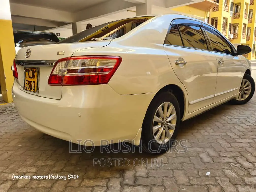 Toyota Premio 2016 White