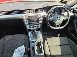 Volkswagen Passat 2016 Black