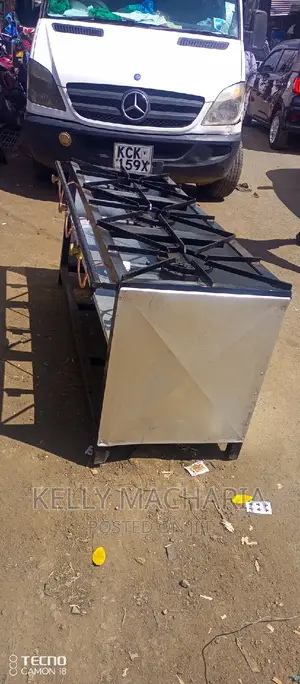Commercial Closed Three Burner Gas Grill Jikos