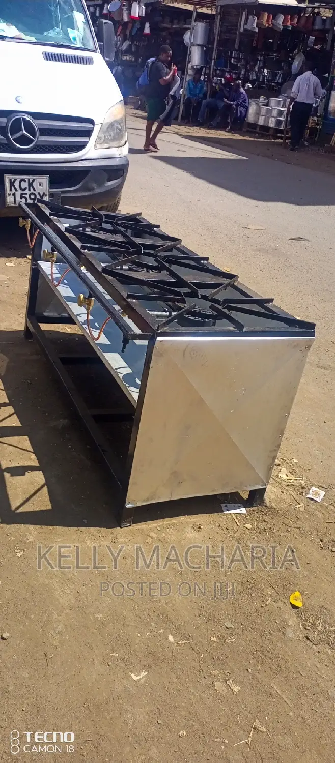 Commercial Closed Three Burner Gas Grill Jikos
