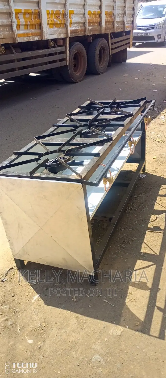 Commercial Closed Three Burner Gas Grill Jikos