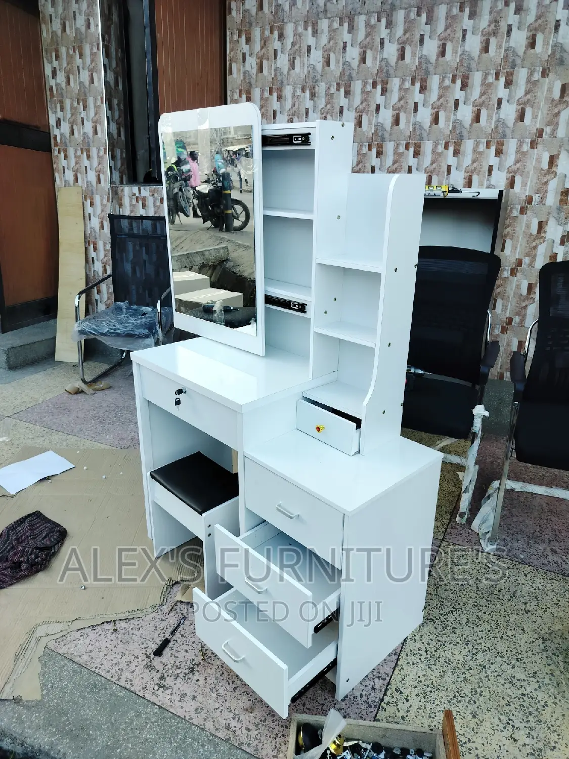 Strong Dressing Table Strong Dressing Table Strong Dressing