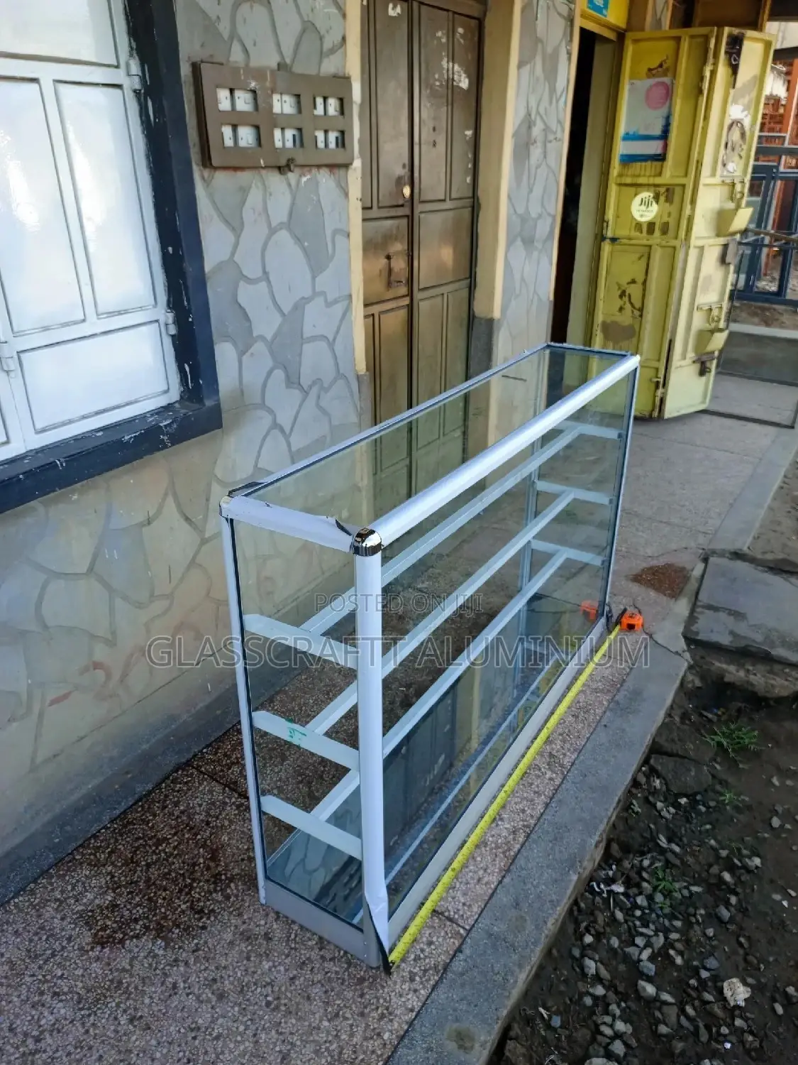5 Feet Aluminum Showcase
