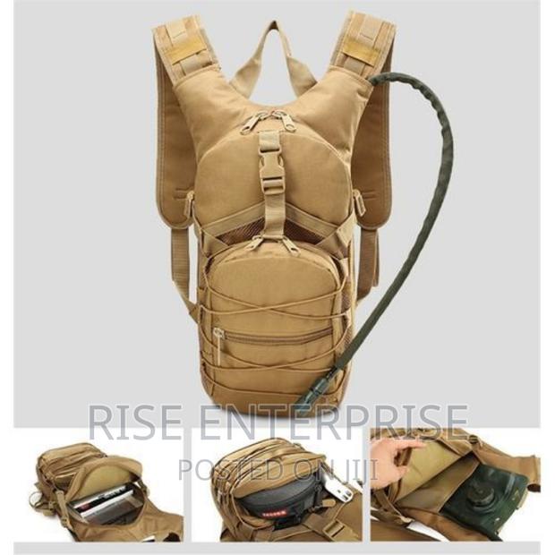 Camel Hiking Bag With Water Bladder