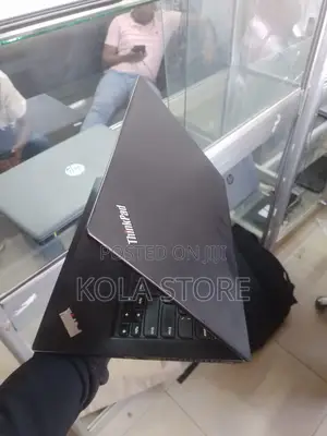 New Laptop Lenovo ThinkPad X270 8GB Intel Core I7 SSD 256GB