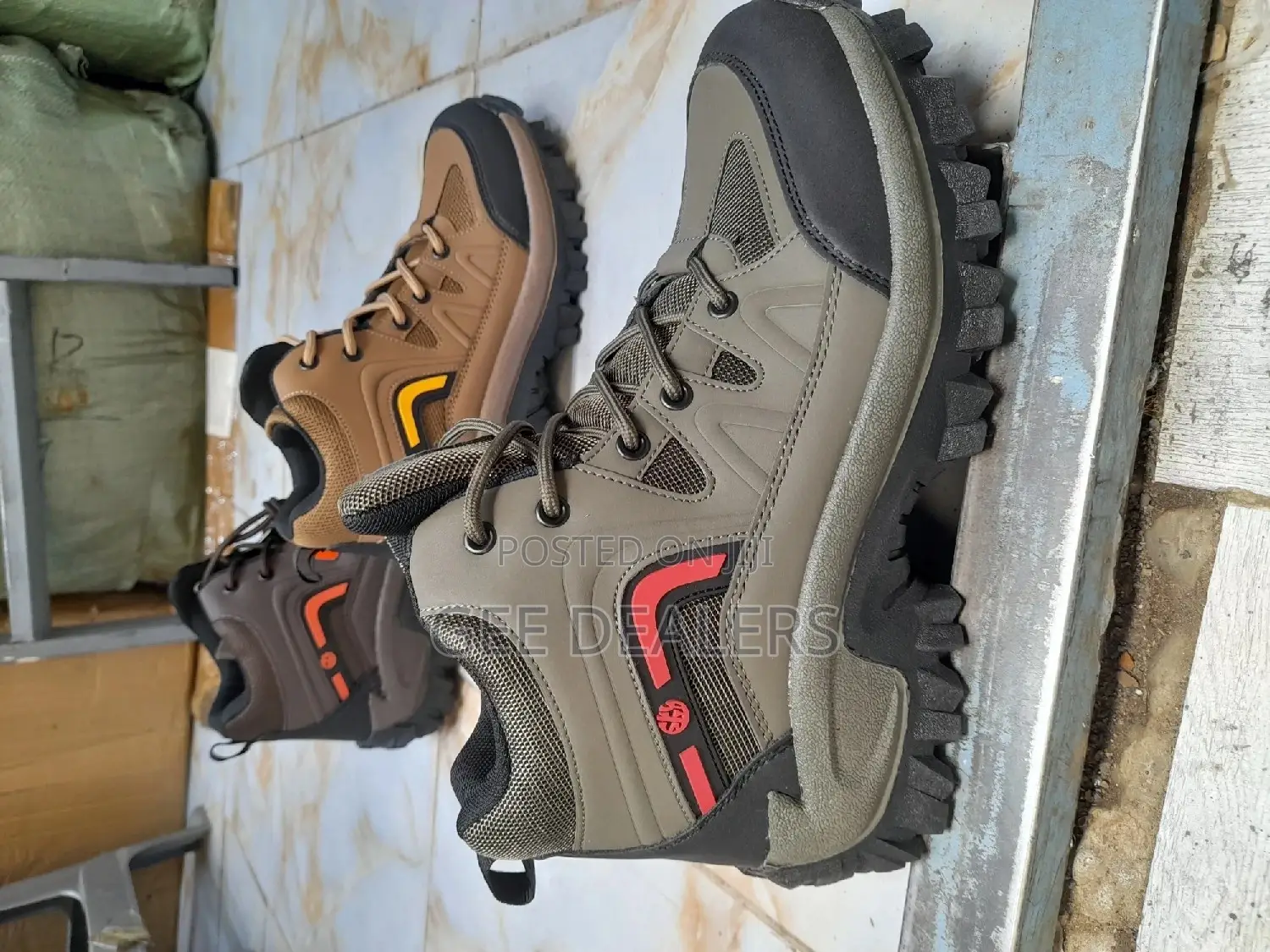 Skyview All Weather Unisex Hiking Boots Size 36-39