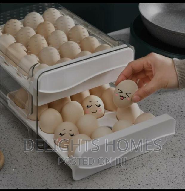 Clear Acrylic 32 Egg Tray