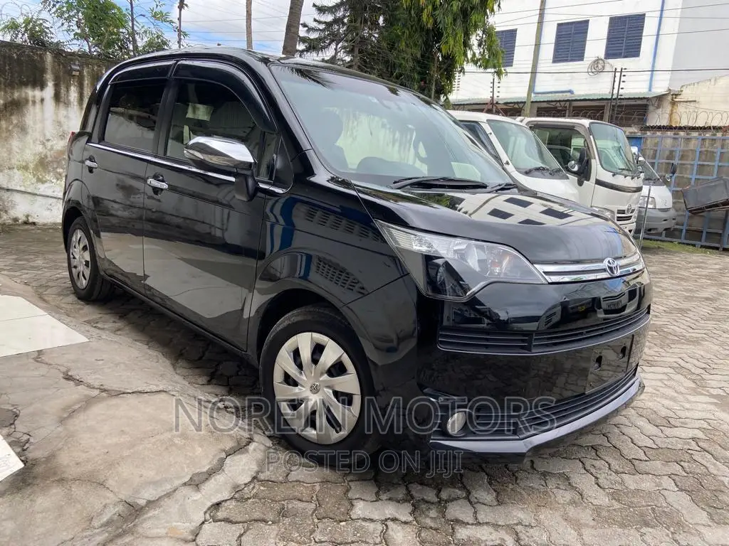 Toyota Spade 2017 Matt Black
