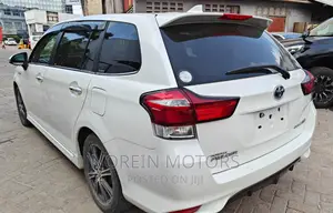 Toyota Corolla Fielder 2017 Pearl