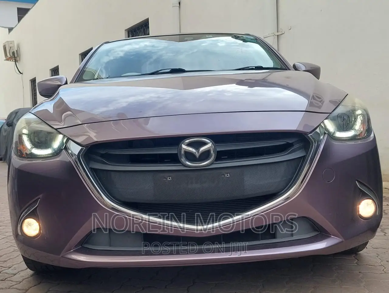 Mazda Demio 2017 Pink
