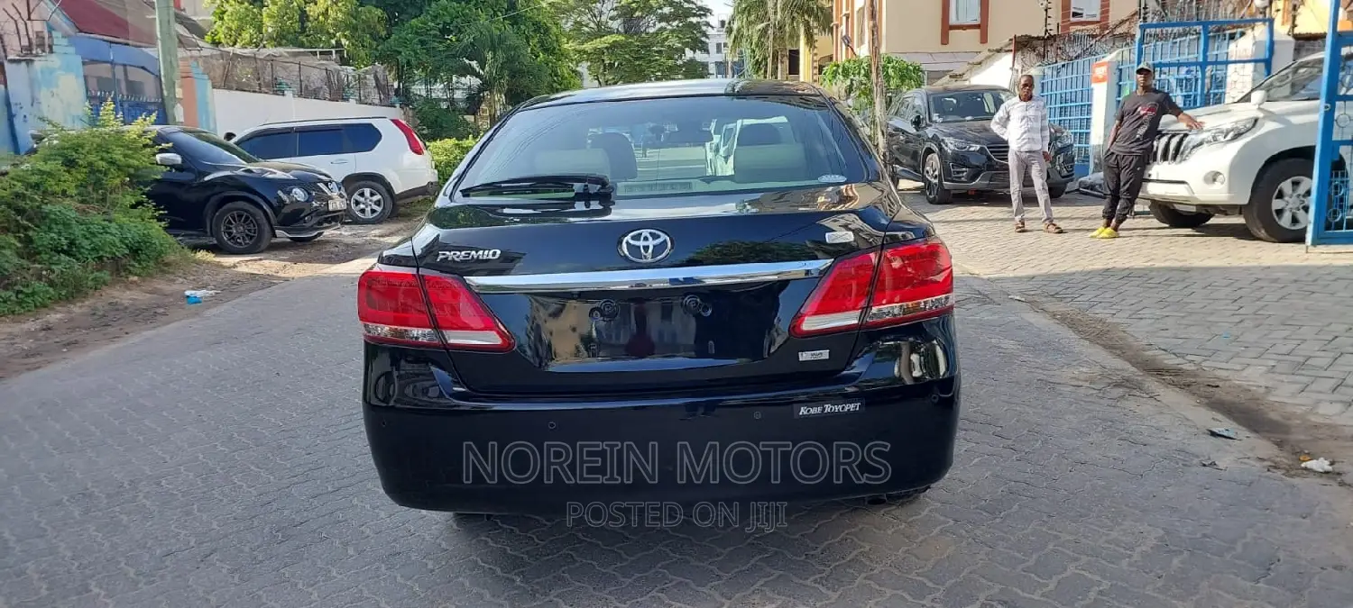 Toyota Premio 2018 Black