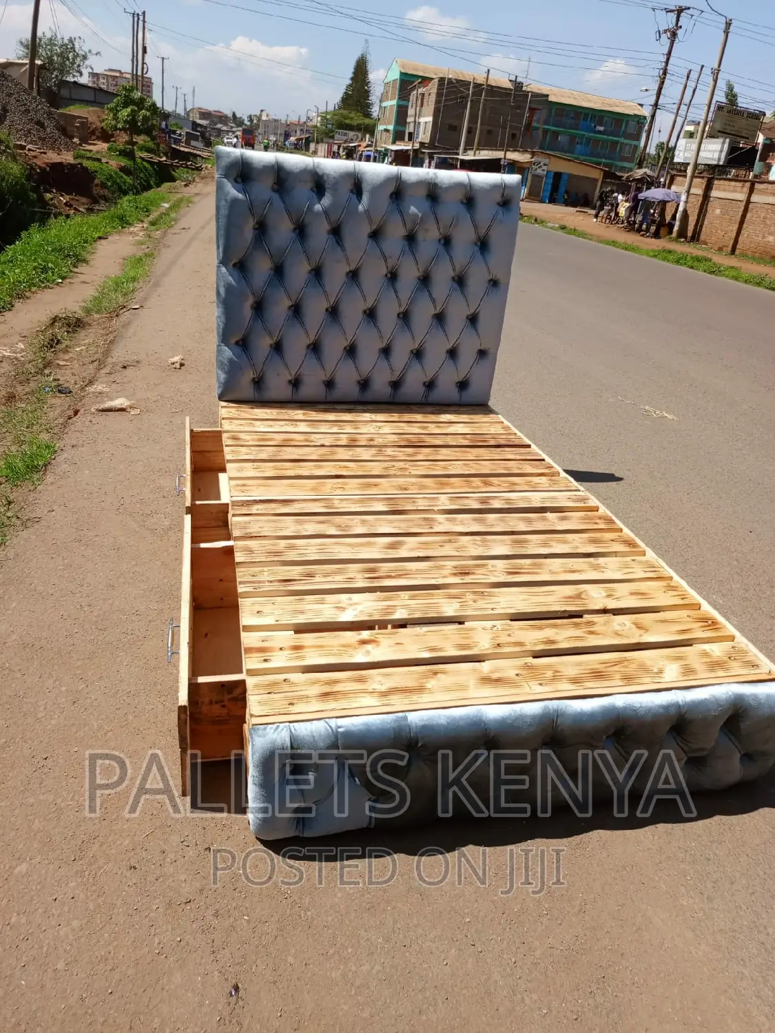 Premium Pallet Bed- 4*6 Pallet Bed- With Drawers.(#Y05)