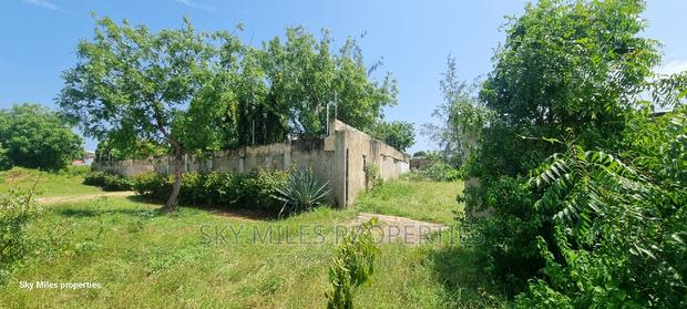 Serena, 1/2 Acre Land on Sale - main view