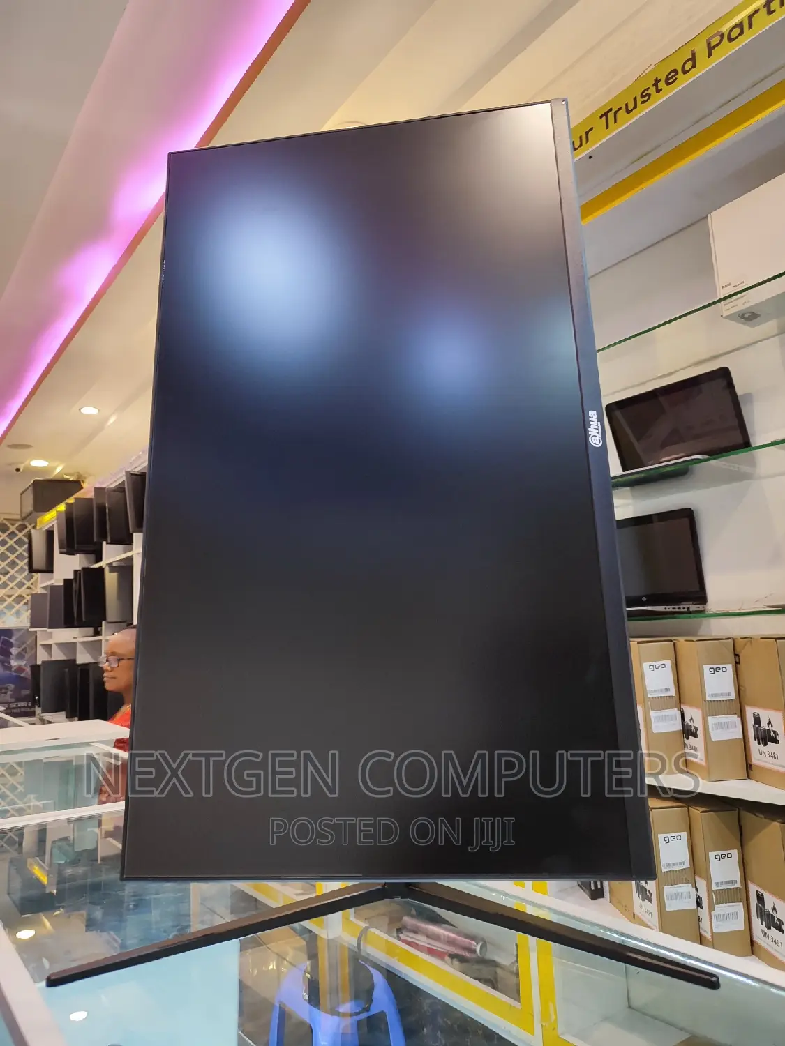 Dahua 32" QHD(2560x1440)Type-c IPS LED Frameless Monitor