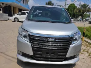 Toyota Noah 2.0 AWD (7 Seater) 2016 Silver