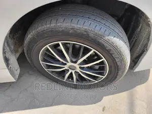 Toyota Noah 2.0 AWD (7 Seater) 2016 Silver
