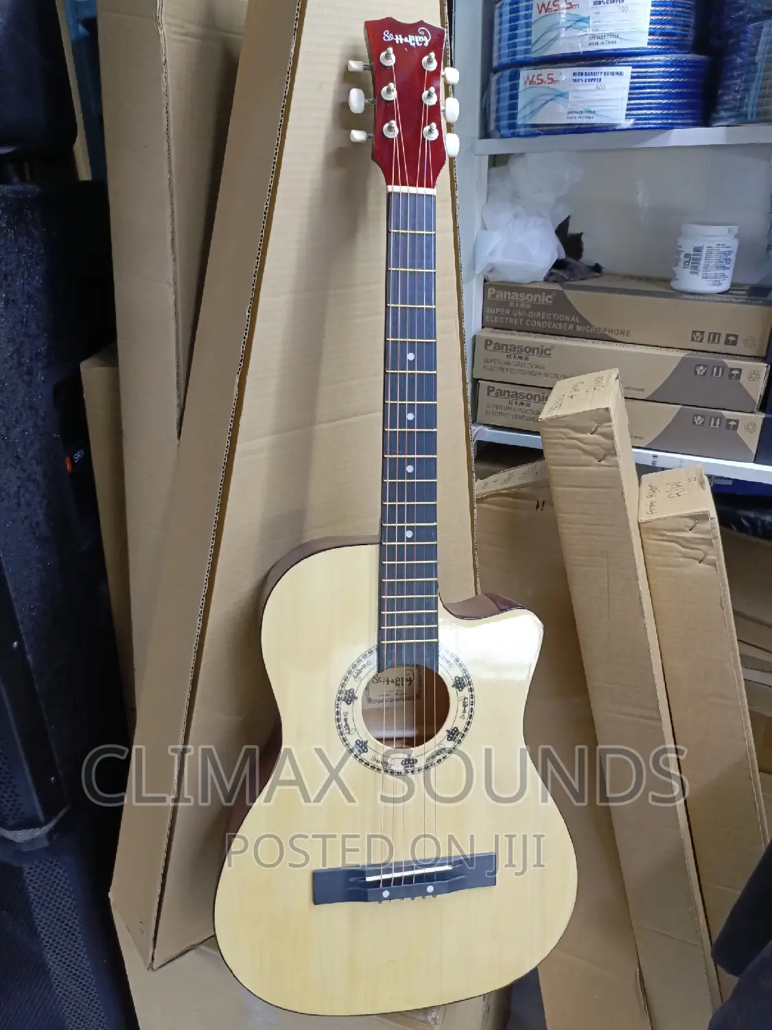 Acoustic Guitar 38 Incc