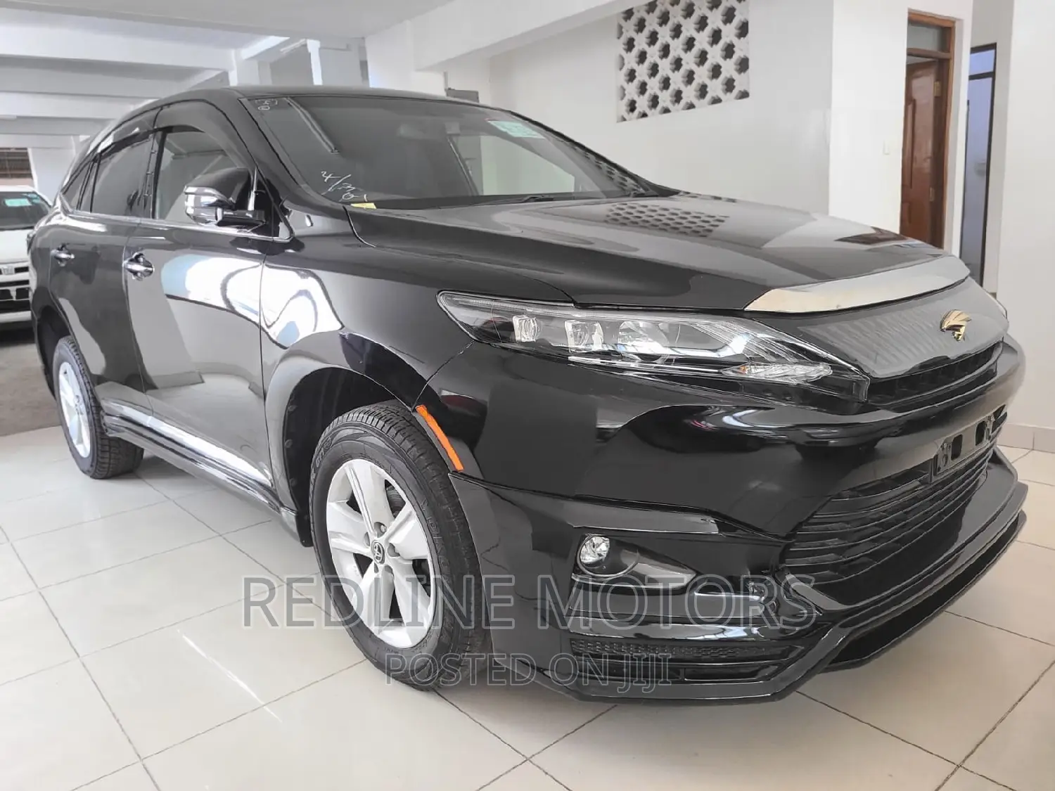 Toyota Harrier 2.0 4WD 2017 Black