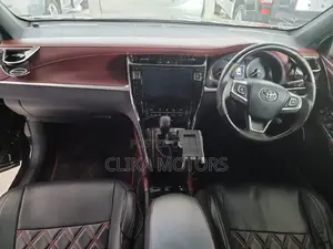 Toyota Harrier 2.0 4WD 2017 Black