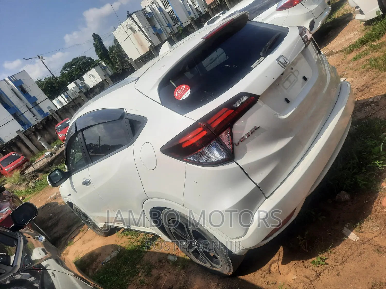 Honda Vezel 1.5 Hybrid 2WD 2017 White