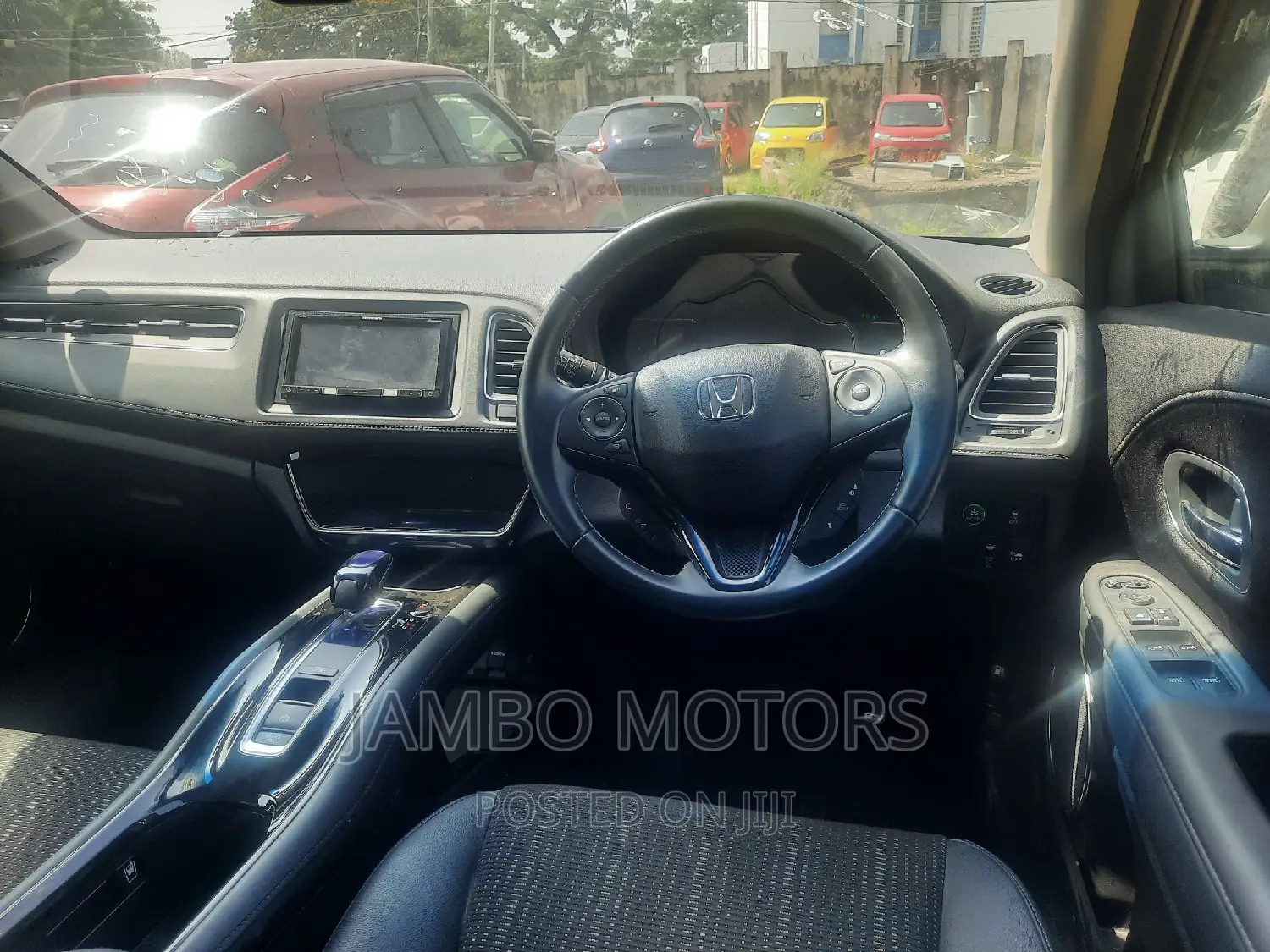 Honda Vezel 1.5 Hybrid 2WD 2017 White