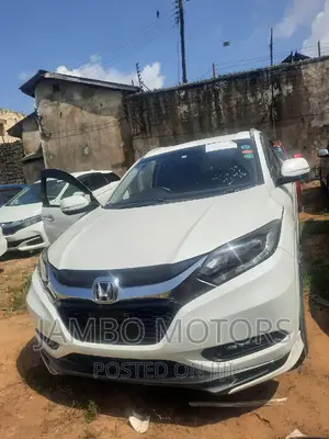 Honda Vezel 1.5 Hybrid 2WD 2017 White