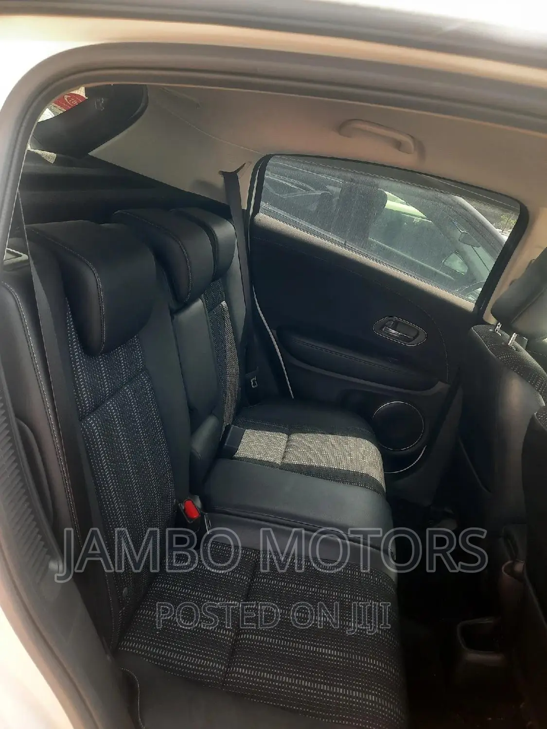 Honda Vezel 1.5 Hybrid 2WD 2017 White