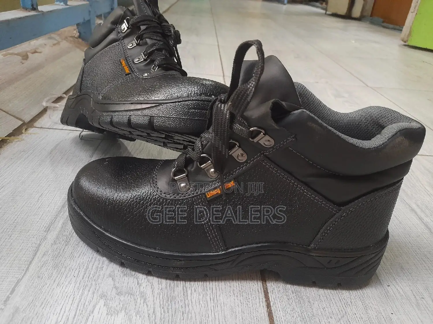 Black Unisex Steel Toed Work Boots