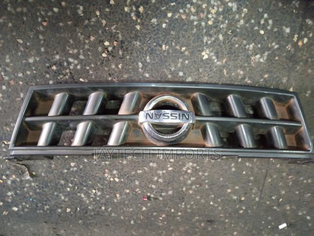 Nissan Xtrail Nt30 Grill