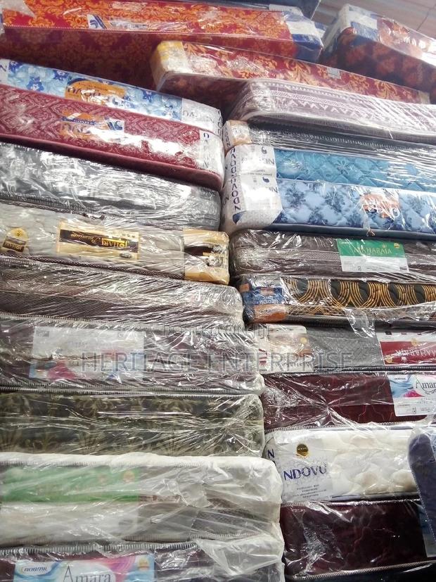 Matress,4 by 6 10 Inch Mattress Middiam Density Quilted.