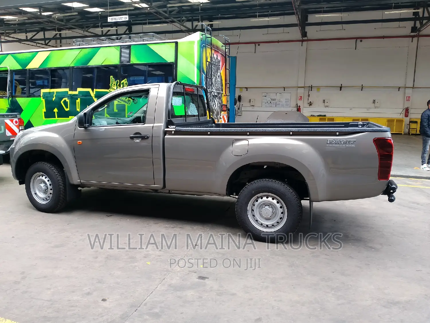 New Isuzu D-MAX 2023 Gray