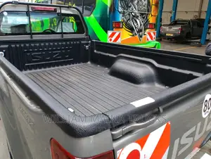 New Isuzu D-MAX 2023 Gray