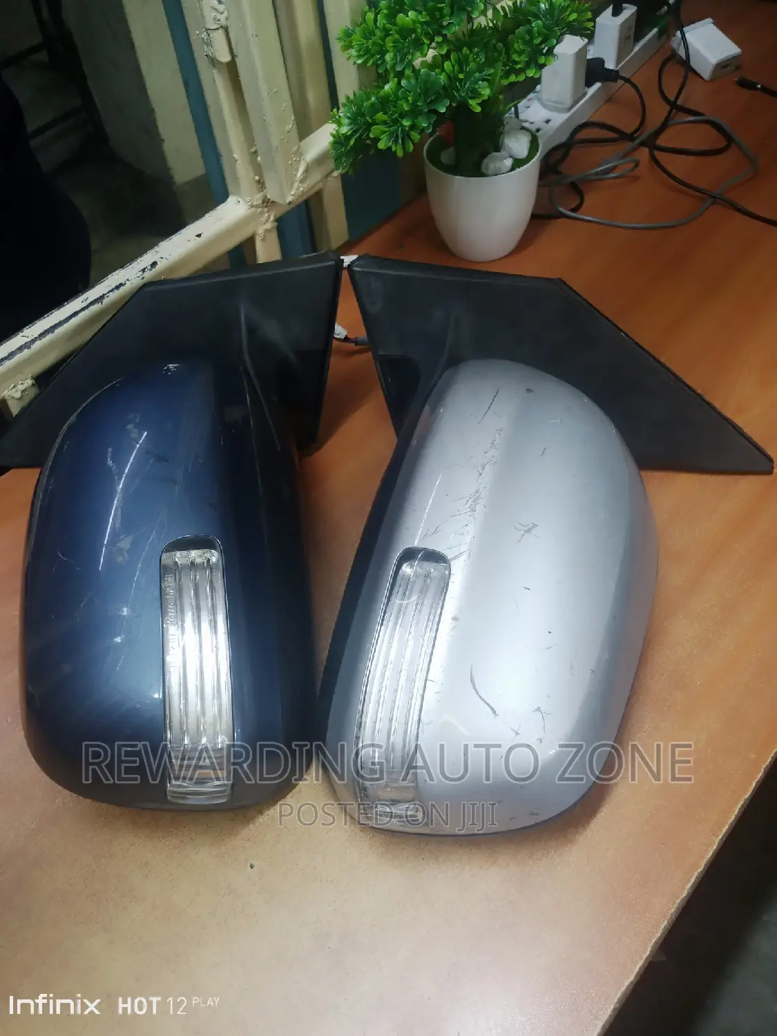 Rav4 A31 or Ac36 Side Mirrors.