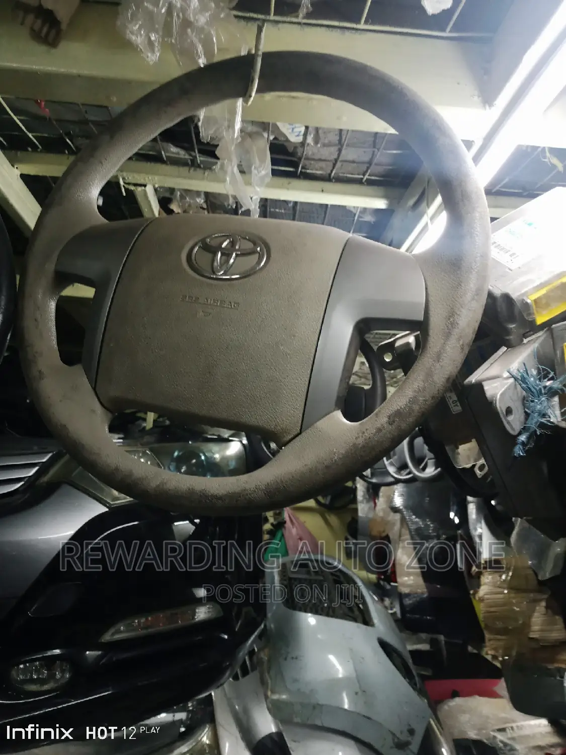 Toyota Voxy 2010 Steering Airbag.