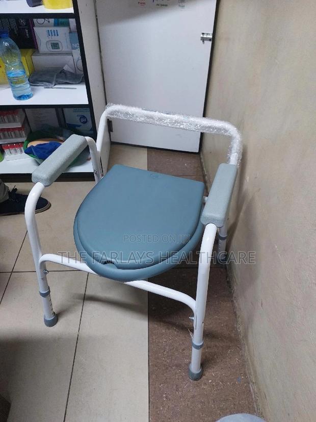 Homecare Commode Seat. - thumbnail 2